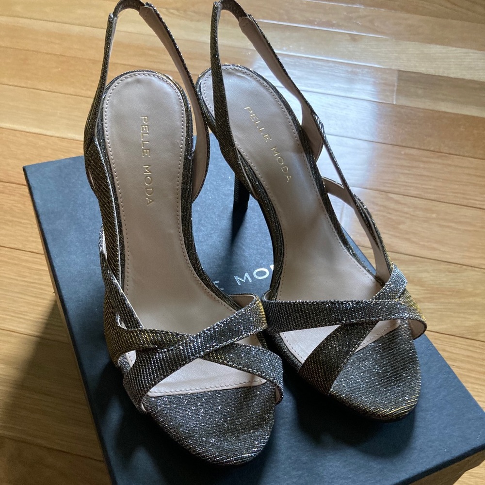 Pelle Moda Bronze 2 Tone Gretel Shoe Dress Heel color changing bronze to silver